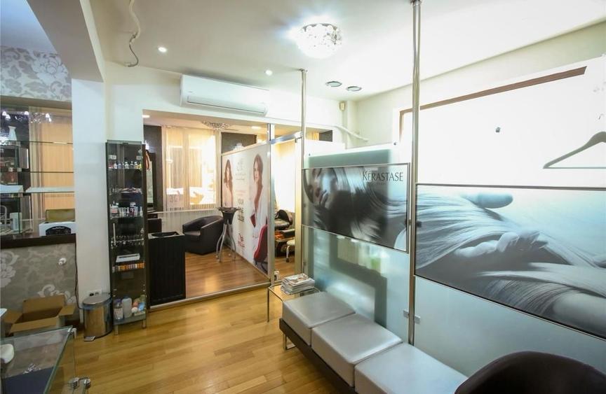 Casă individuală cu 8 camere cu Canalizare în Dorobanți