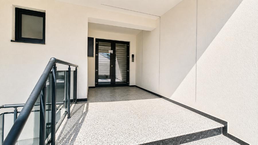 Apartament cu 3 camere decomandat în 1 Mai