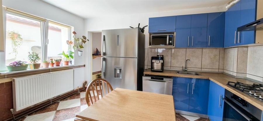 Casă cu 4 camere cu Teren 300 Mp în Central