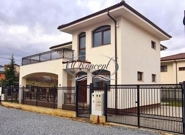 Casă individuală cu 4 camere cu Canalizare în Dezmir