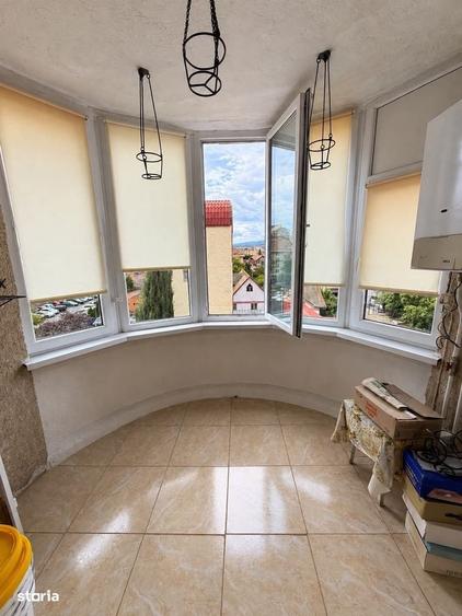 Apartament cu 4 camere în Ultracentral