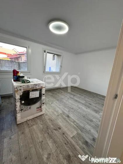 Apartament cu 2 camere semidecomandat în Micro 8