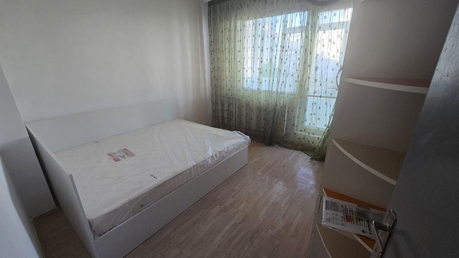Apartament cu 3 camere decomandat, mobilat în Dristor
