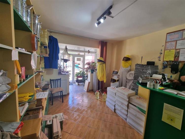 Spațiu comercial, de 20 mp, în Nicolina
