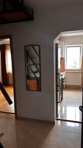 Apartament cu 3 camere decomandat în Turnișor