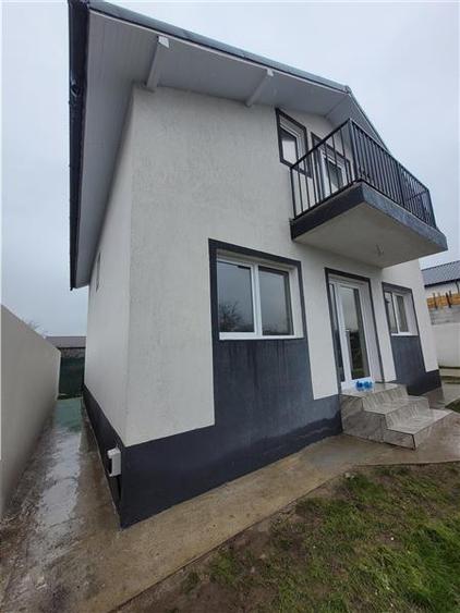 Casă individuală cu 5 camere cu Canalizare în Lumina