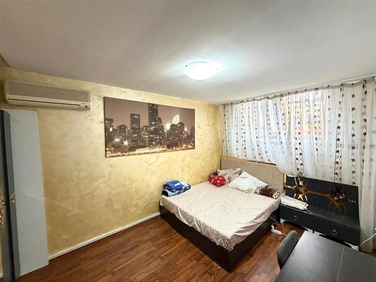 Apartament cu 3 camere decomandat în Rogerius