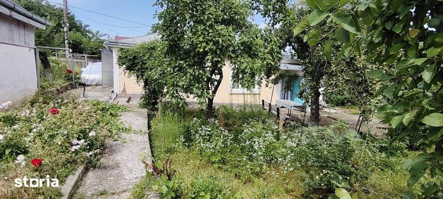 Casă cu 2 camere cu Teren 250 Mp în Agafton