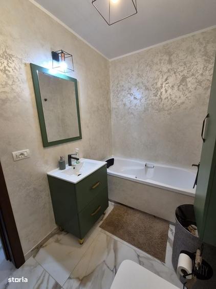 Casă cu 4 camere cu Teren 500 Mp în Central