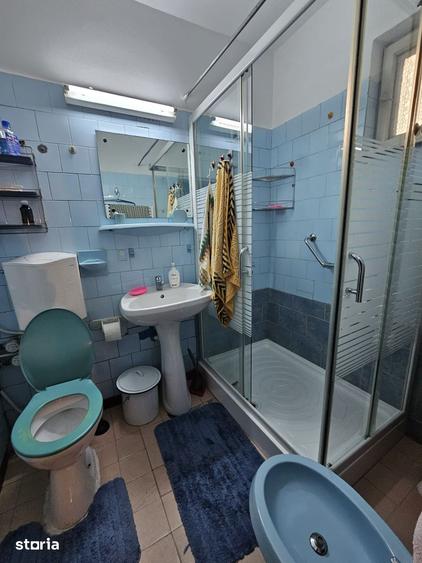 Apartament cu 4 camere în Piața Centrală
