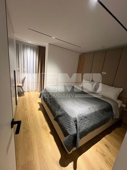 Apartament cu 3 camere semidecomandat, mobilat în Ultracentral