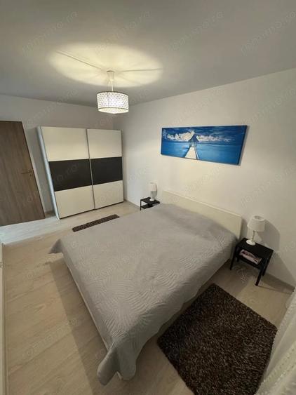 Apartament cu 3 camere semidecomandat în Circumvalațiunii