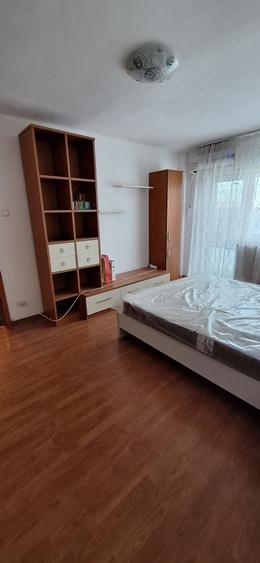 Garsonieră decomandată în Muncii