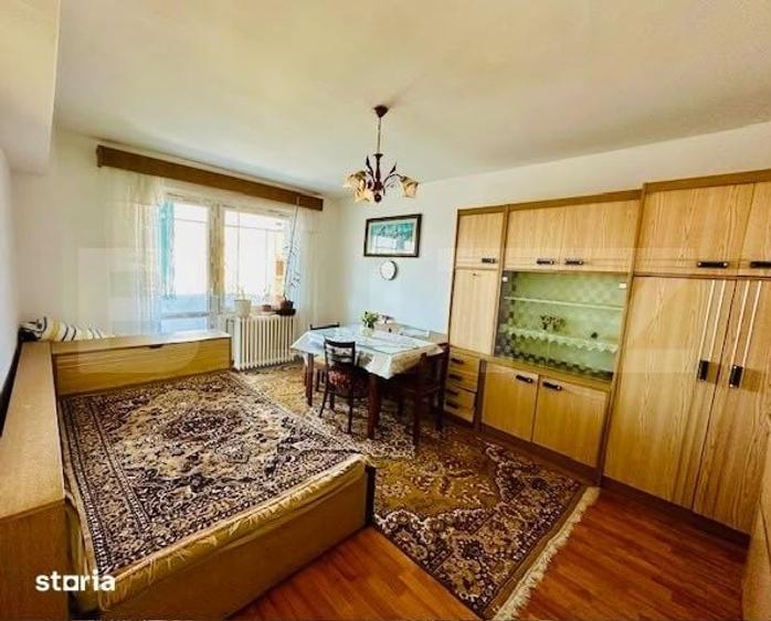 Apartament cu 3 camere decomandat în Unirii