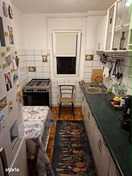 Apartament cu 3 camere semidecomandat în Astra