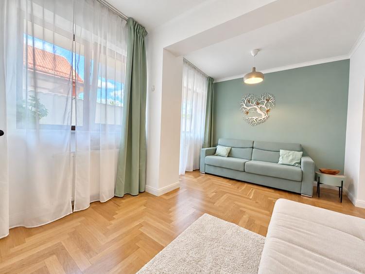 Apartament cu 3 camere în Băneasa