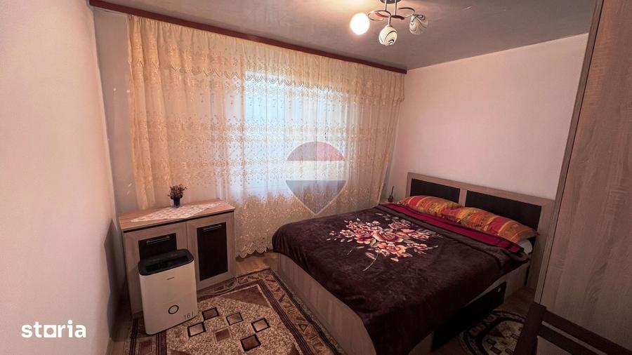 Casă cu 6 camere cu Teren 1220 Mp în Fârțănești