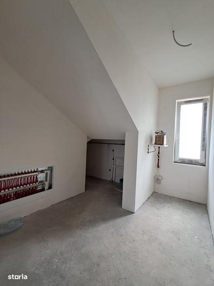 Casă cu 4 camere cu Teren 601 Mp în Apahida