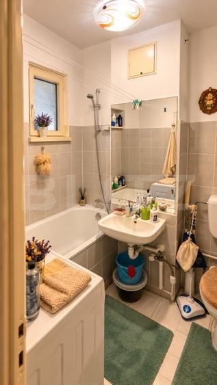 Apartament cu 2 camere decomandat, mobilat în Micro 19