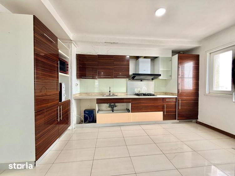 Apartament cu 3 camere în Ștefăneștii de Jos