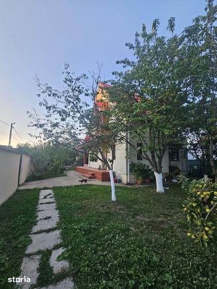 Casă cu 4 camere cu Teren 501 Mp în Domnești