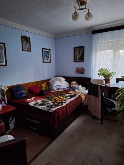 Casă cu 3 camere în Central