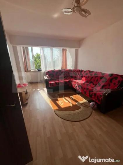 Apartament cu 2 camere semidecomandat, mobilat în Câmpia Turzii