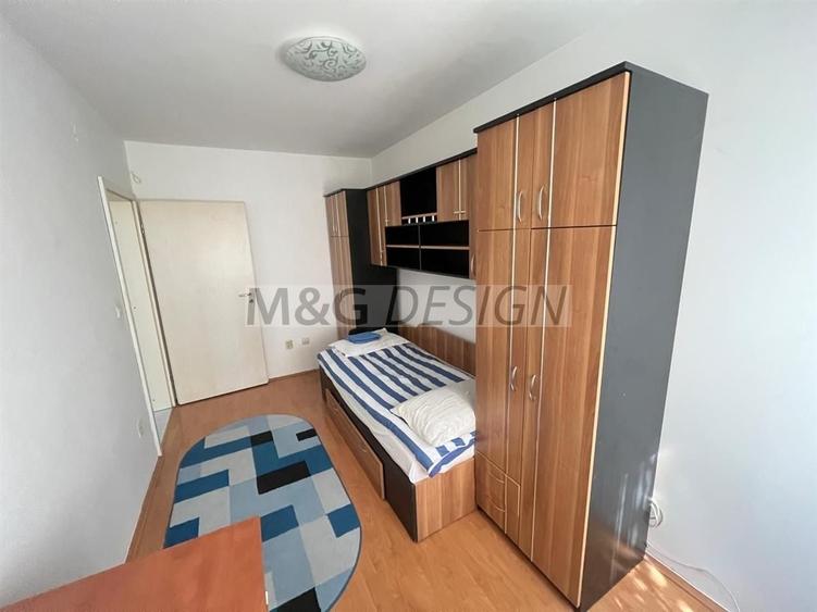 Apartament cu 3 camere semidecomandat, mobilat în Medicină