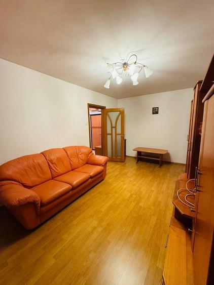 Apartament cu 3 camere decomandat, mobilat în Drumul Taberei