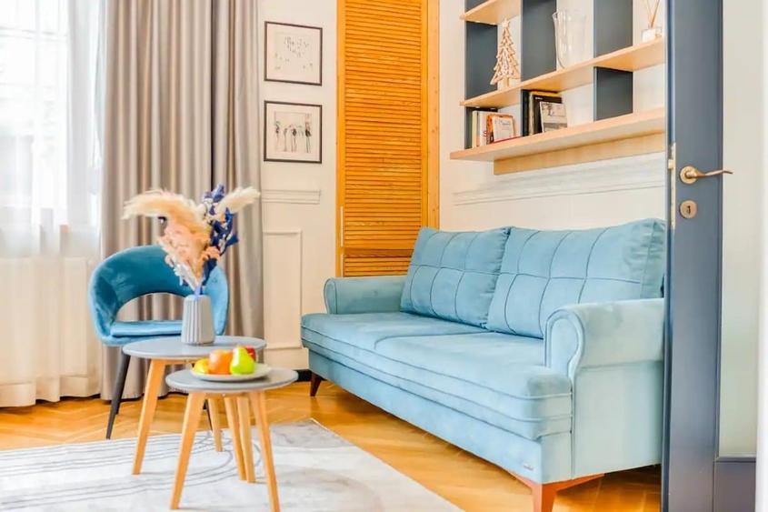 Apartament cu 3 camere decomandat, mobilat în Universitate