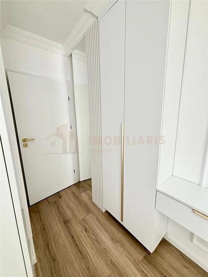 Apartament cu 3 camere în Independenței