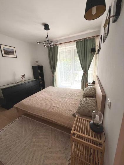 Apartament cu 2 camere semidecomandat, mobilat în Apărătorii Patriei