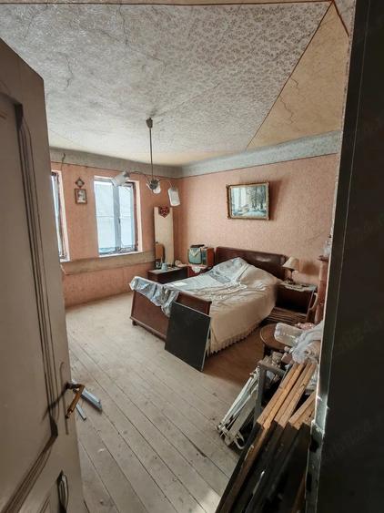 Casă cu 3 camere cu Teren 400 Mp în Central