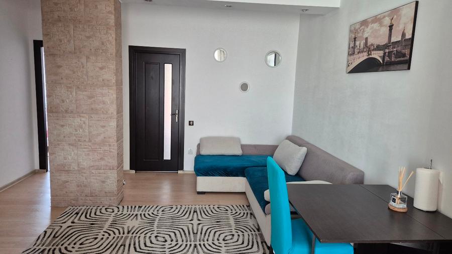 Apartament cu 3 camere decomandat în Bună Ziua