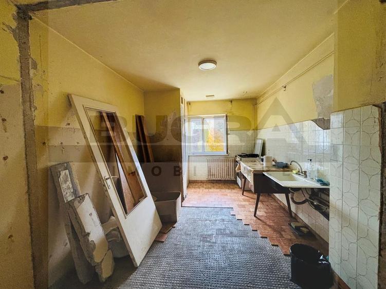 Apartament cu 3 camere decomandat în Zorilor