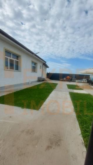 Casă individuală cu 3 camere cu Teren 1500 Mp în Palas