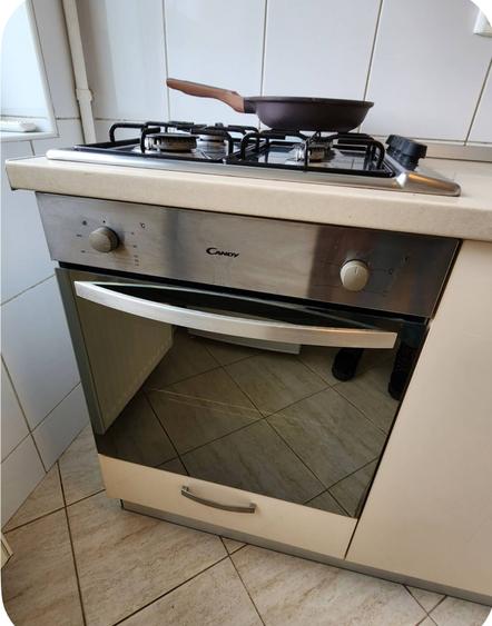 Apartament cu 2 camere decomandat în P-ța Universității