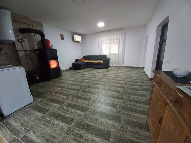 Casă cu 4 camere în Central
