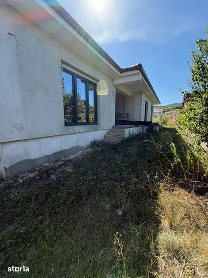 Casă cu 5 camere cu Teren 497 Mp în Central
