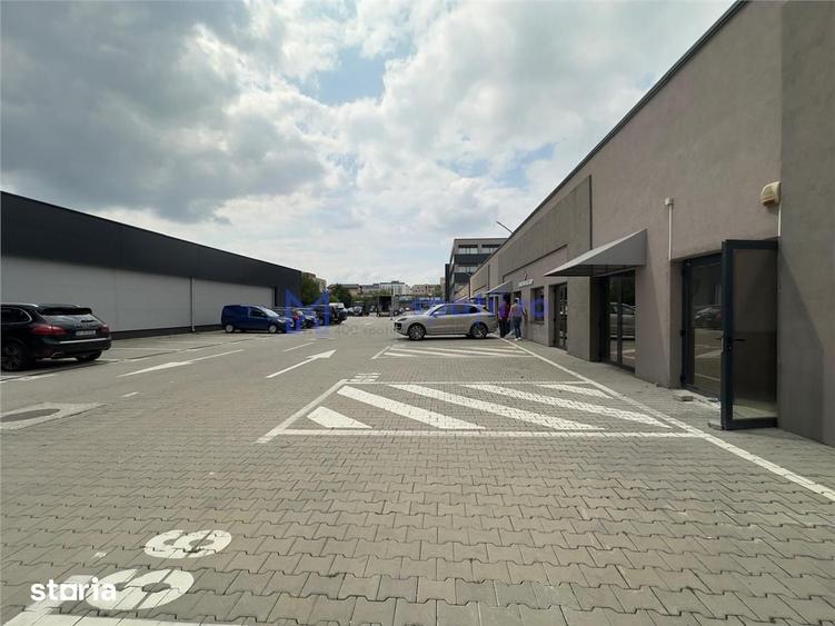Spațiu comercial, de 228 mp, în Baza 3