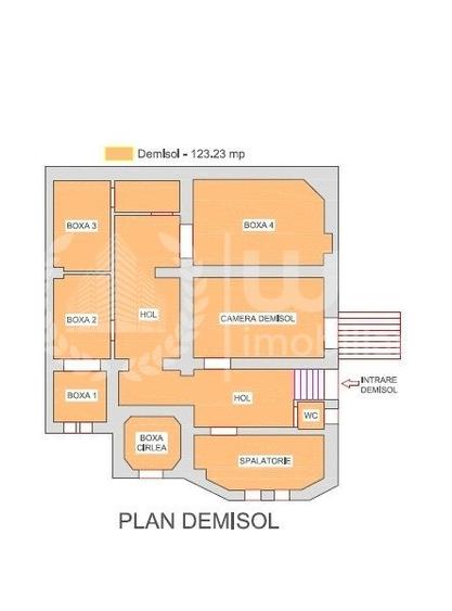 Casă individuală cu 12 camere cu Canalizare în Central