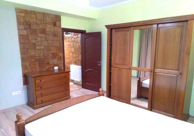 Apartament cu 2 camere decomandat, mobilat în Central