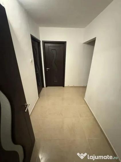 Apartament cu 4 camere decomandat în Obcini