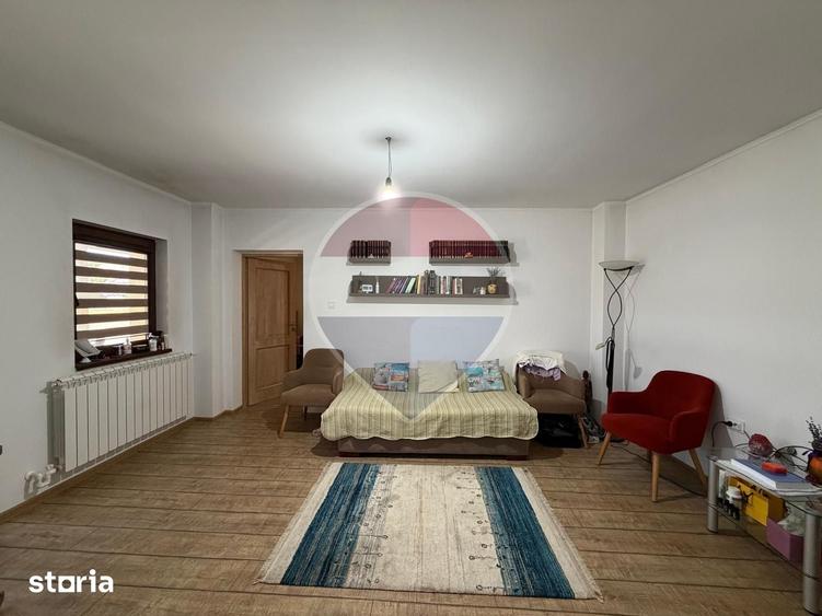 Casă cu 4 camere cu Teren 4204 Mp în Tătărăști