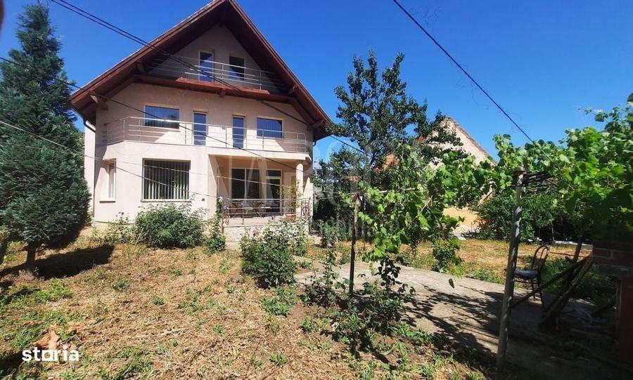 Casă cu 4 camere cu Teren 500 Mp în Gruia