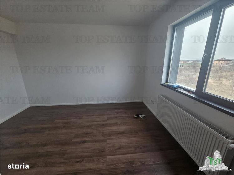 Casă cu 4 camere cu Teren 400 Mp în Dragomirești-Deal
