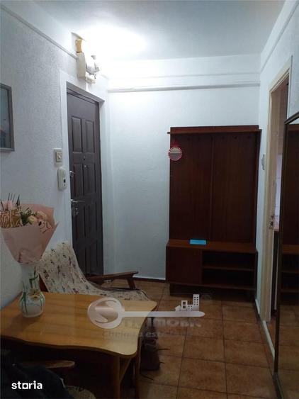 Apartament cu 2 camere în Podu Roș