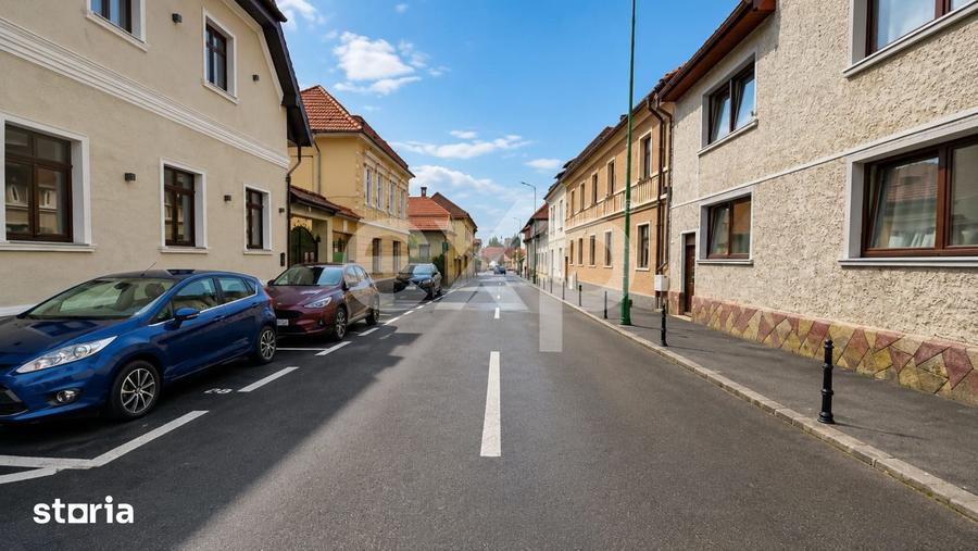 Apartament cu 3 camere în Schei