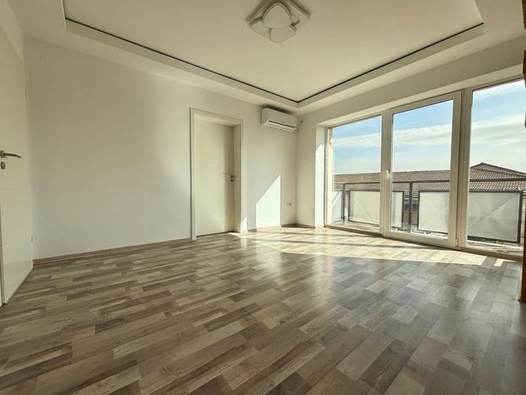 Apartament cu 3 camere nedecomandat în Șagului