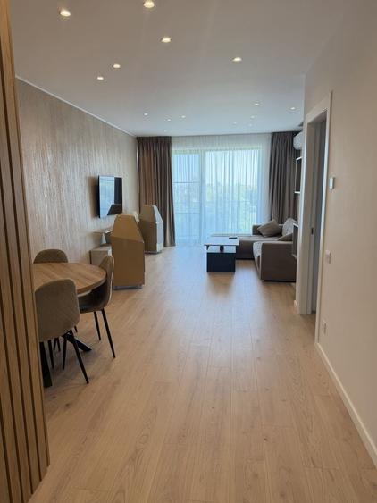 Apartament cu 3 camere decomandat în Băneasa